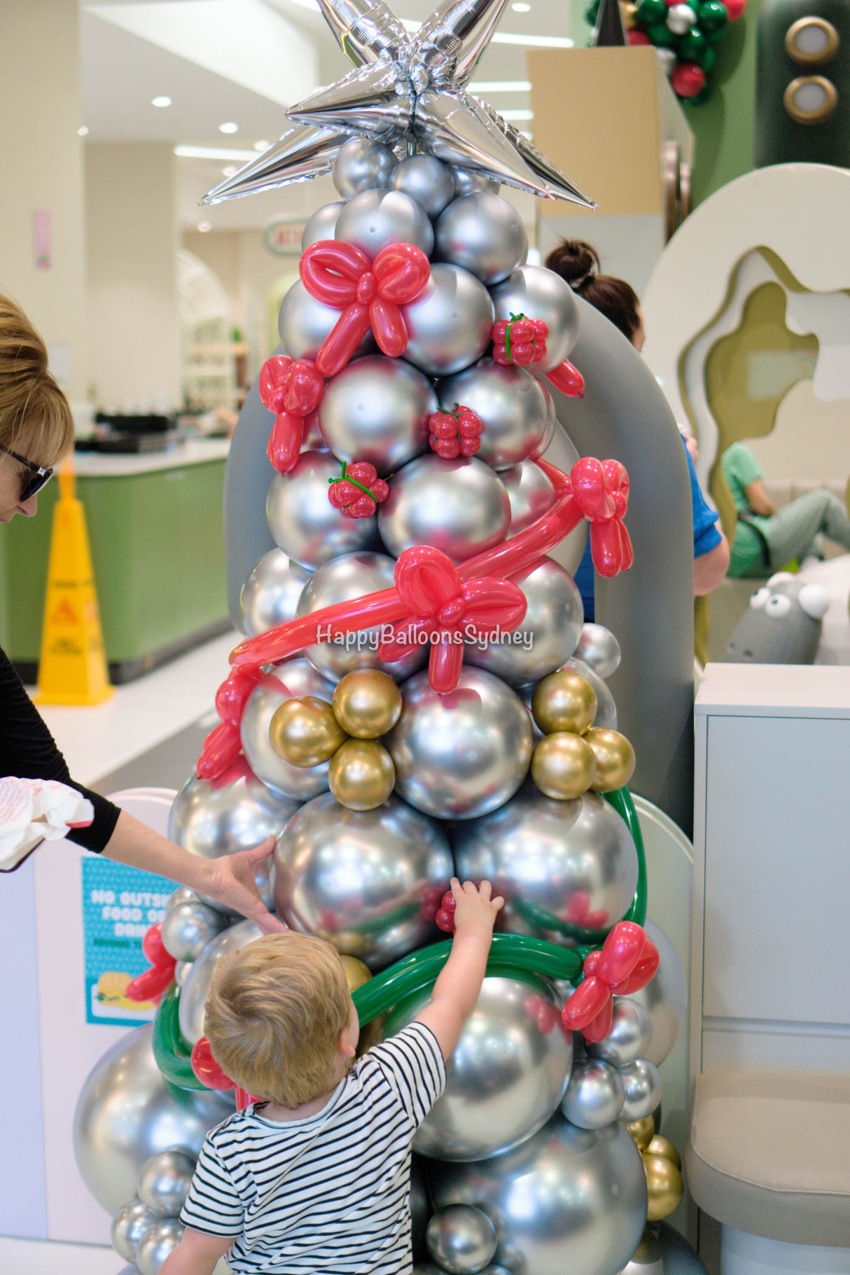 SKU-501001 Balloon Christmas Tree Decoration