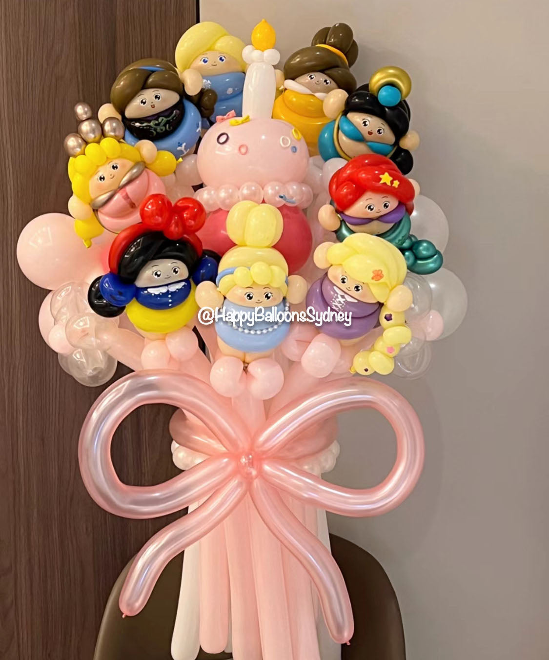 SKU-102032 Twisted Balloon Flowers Bouquet Pincess