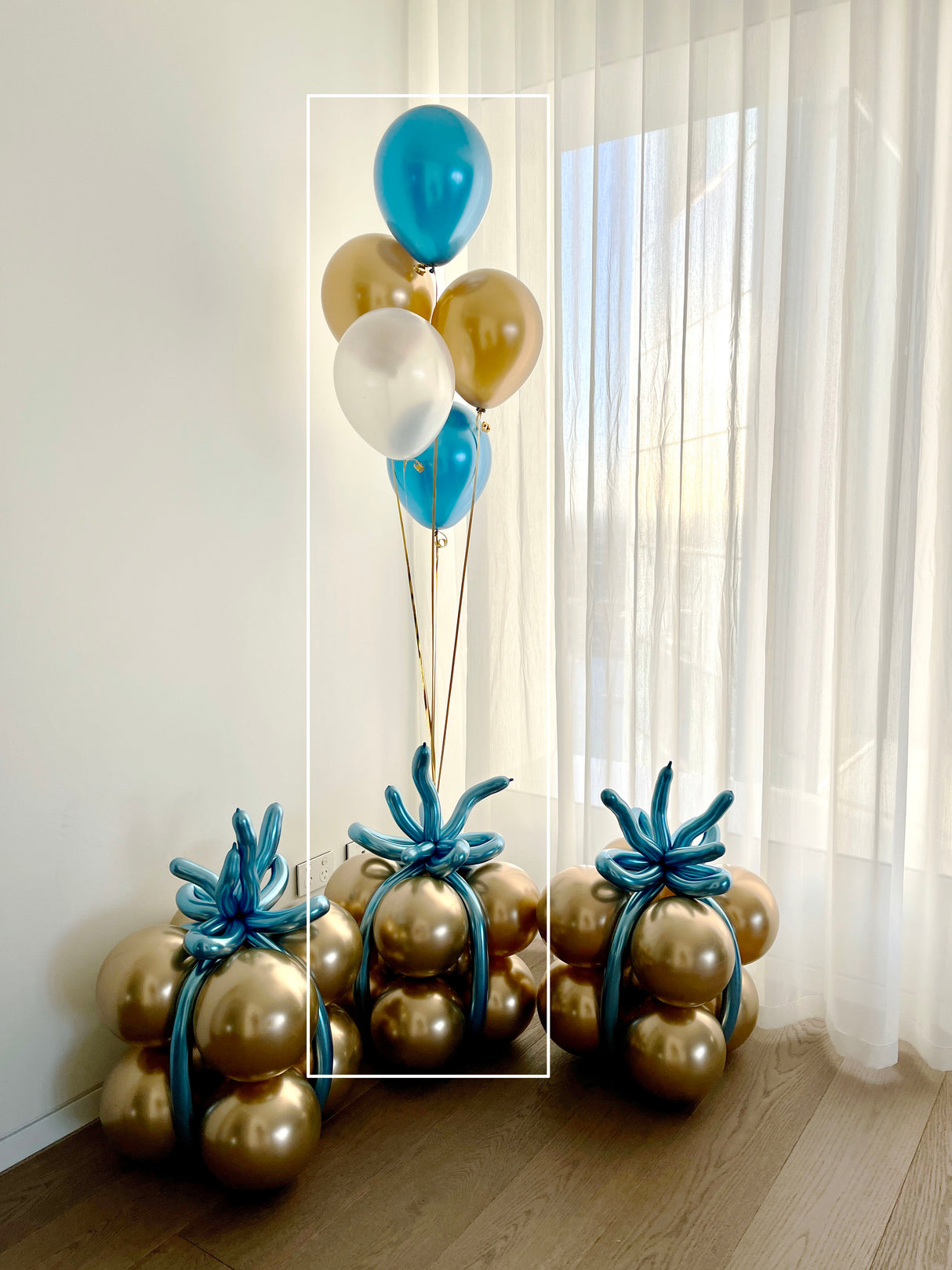 SKU-101022 Balloon Gift Box + Helium Combo