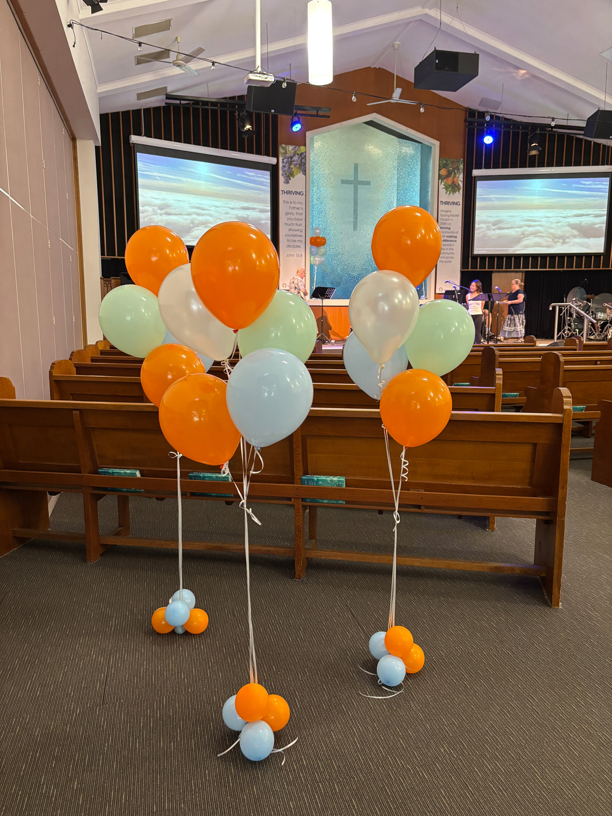 SKU-101001 Bunch of 5 Helium Balloons Bouquet