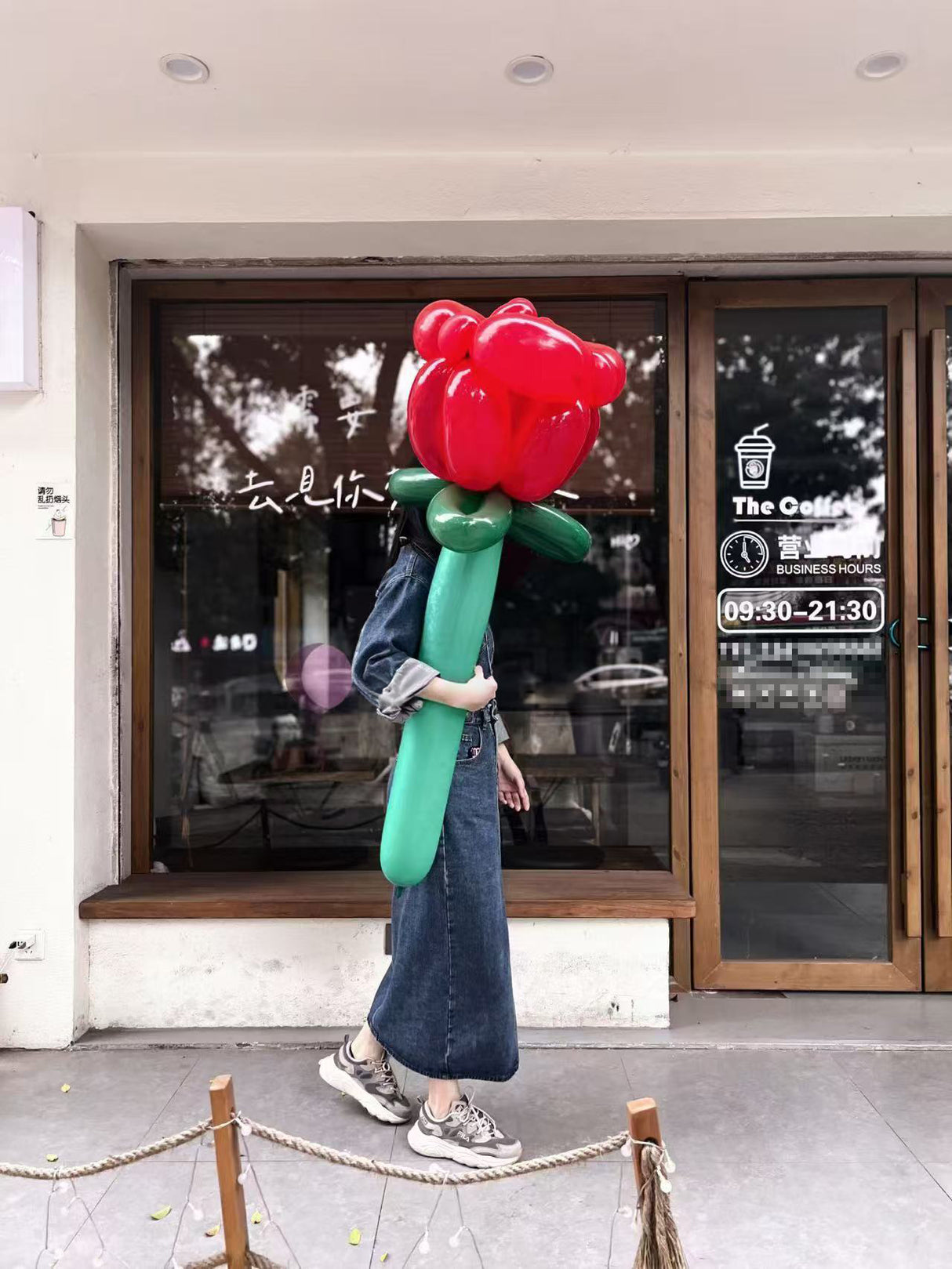 SKU-102049 Giant Balloon Rose | Valentine's Day Flower