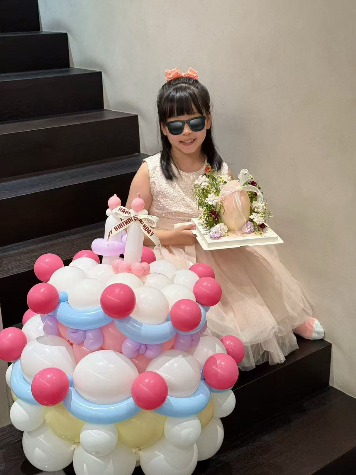 SKU-102050 Twisted Balloon Flowers Bouquet + Balloon Cake