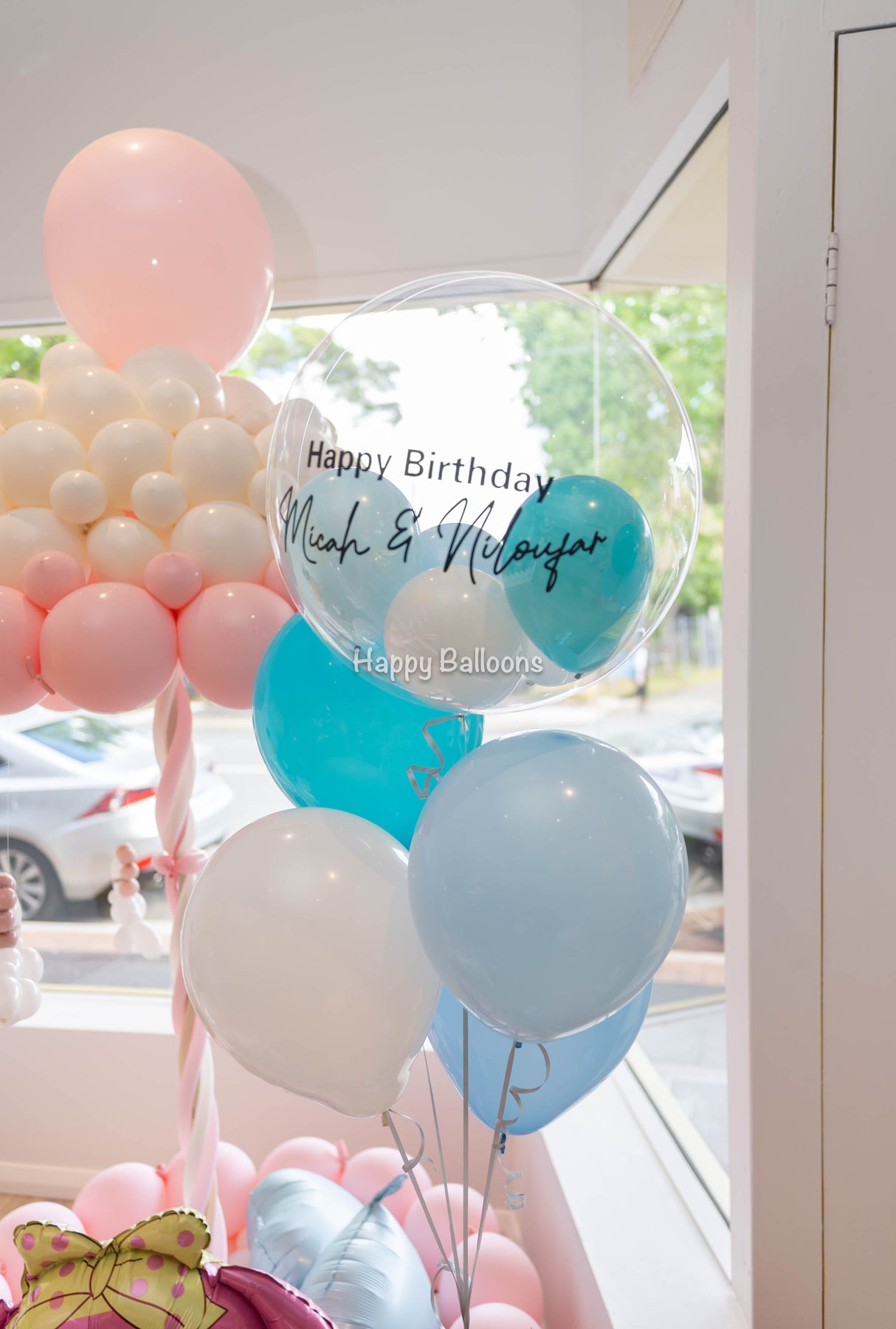 SKU-101040 Bunch of 4 Helium Balloons + 45cm Bubble