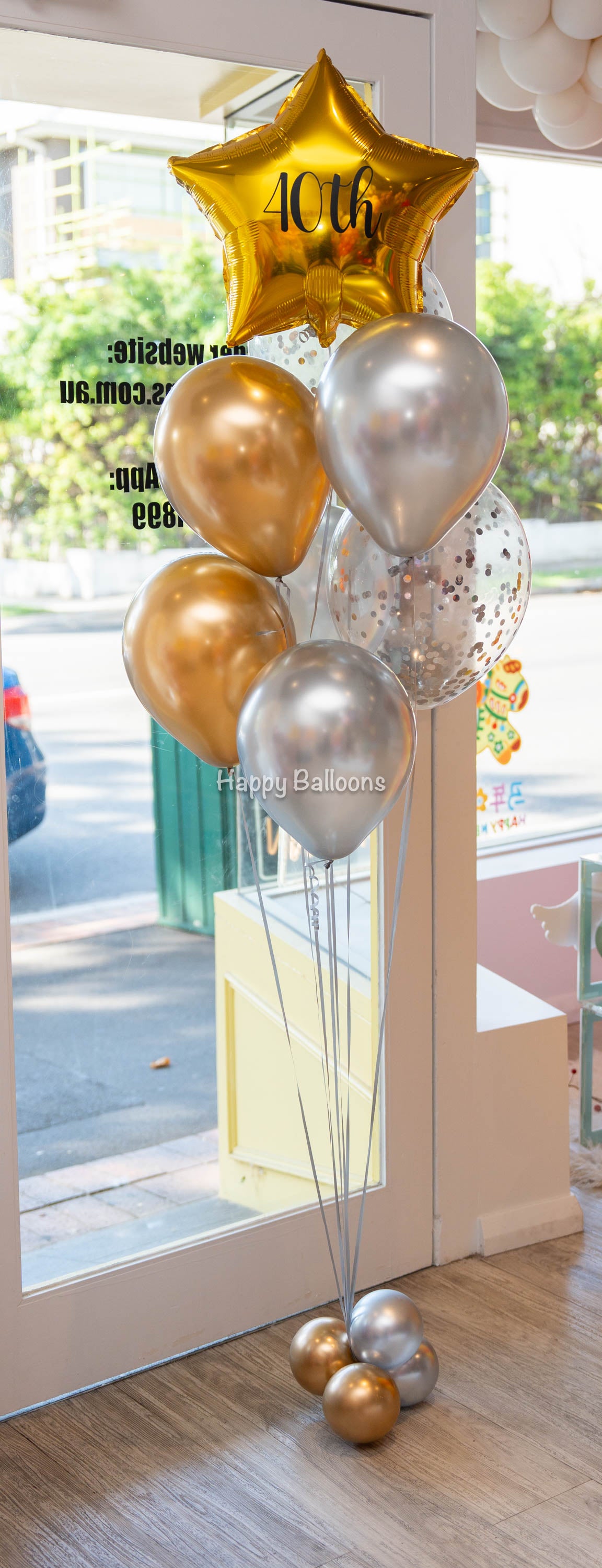 SKU-101017 Bunch of 5 Helium Balloons + 2 Confetti Balloons + pinted foil balloon Bouquet Set