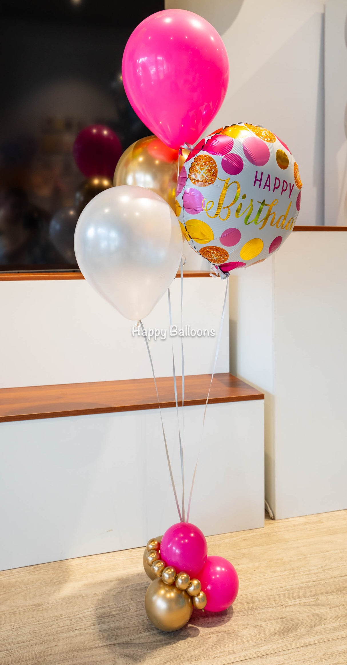 SKU-101020 3 Latex + 1 Foil Helium Balloon Table Centrepiece