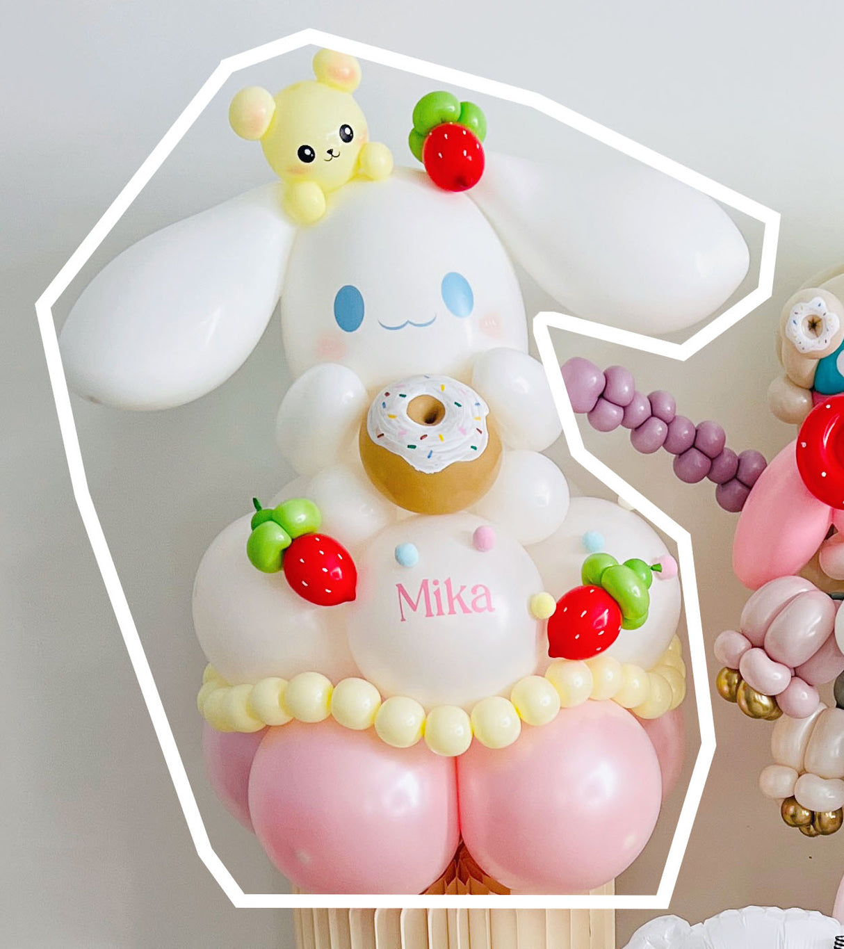 SKU-201001 Cinnamoroll twisted Balloon Figurine